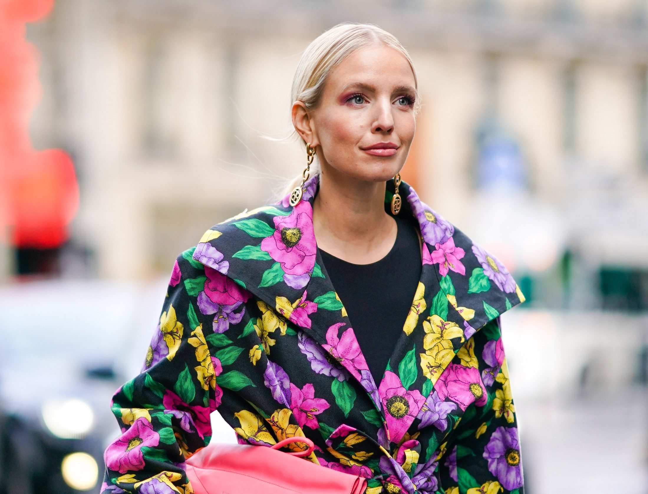 Street Style  – Paris Fashion Week – Womenswear Fall/Winter 2020/2021 : Day Two
