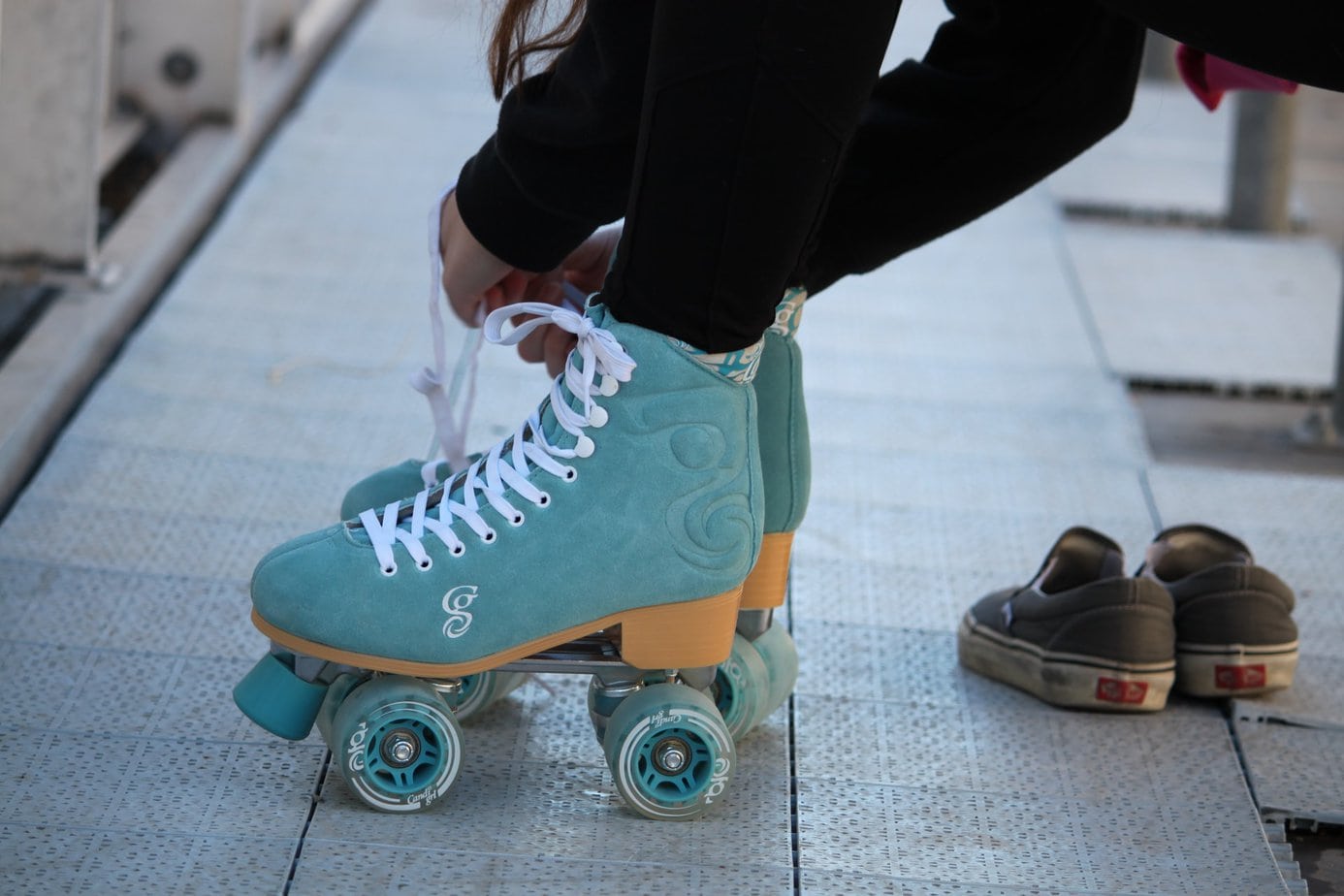 Roller skating is the new trend this summer! How to get started?